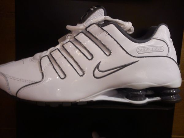 Tênis Nike Shox